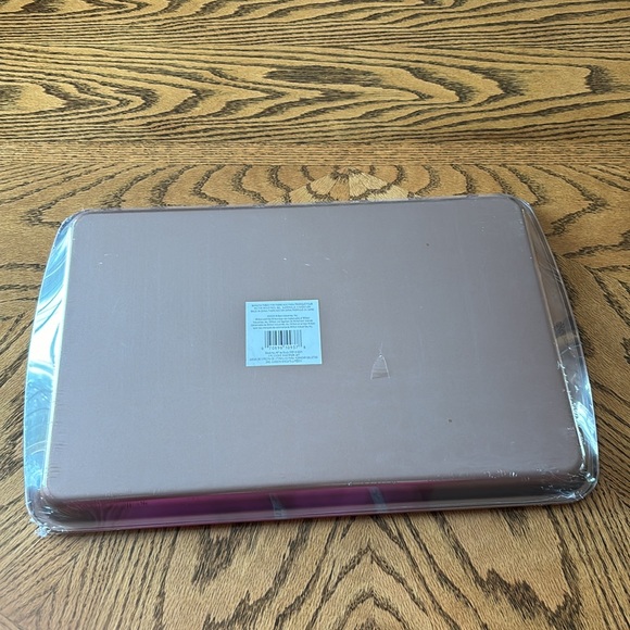 Wilton 3-Piece Baking Set = cookie sheet, baking mat and spatula - Picture 3 of 7